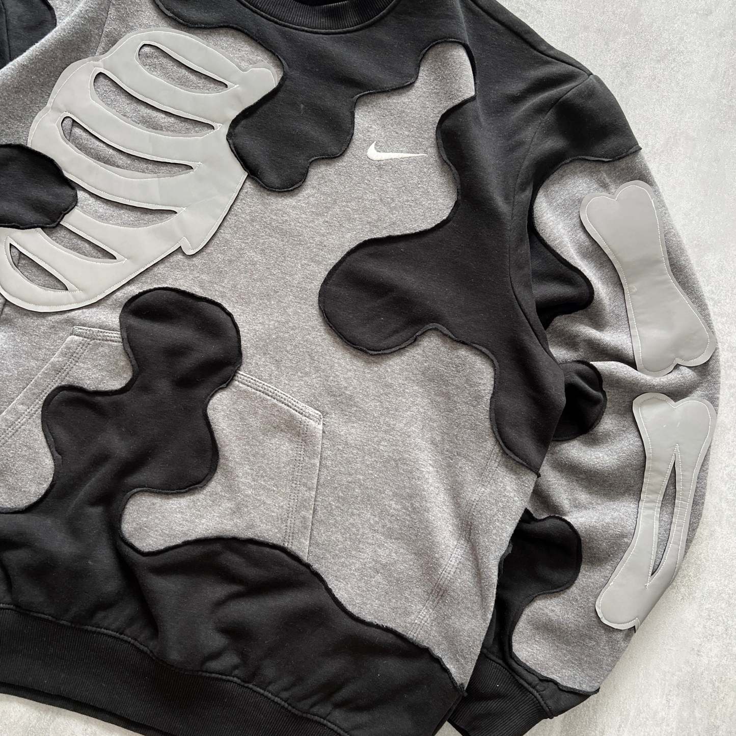 'BONES' REFLECTIVE SWEATSHIRT (L)