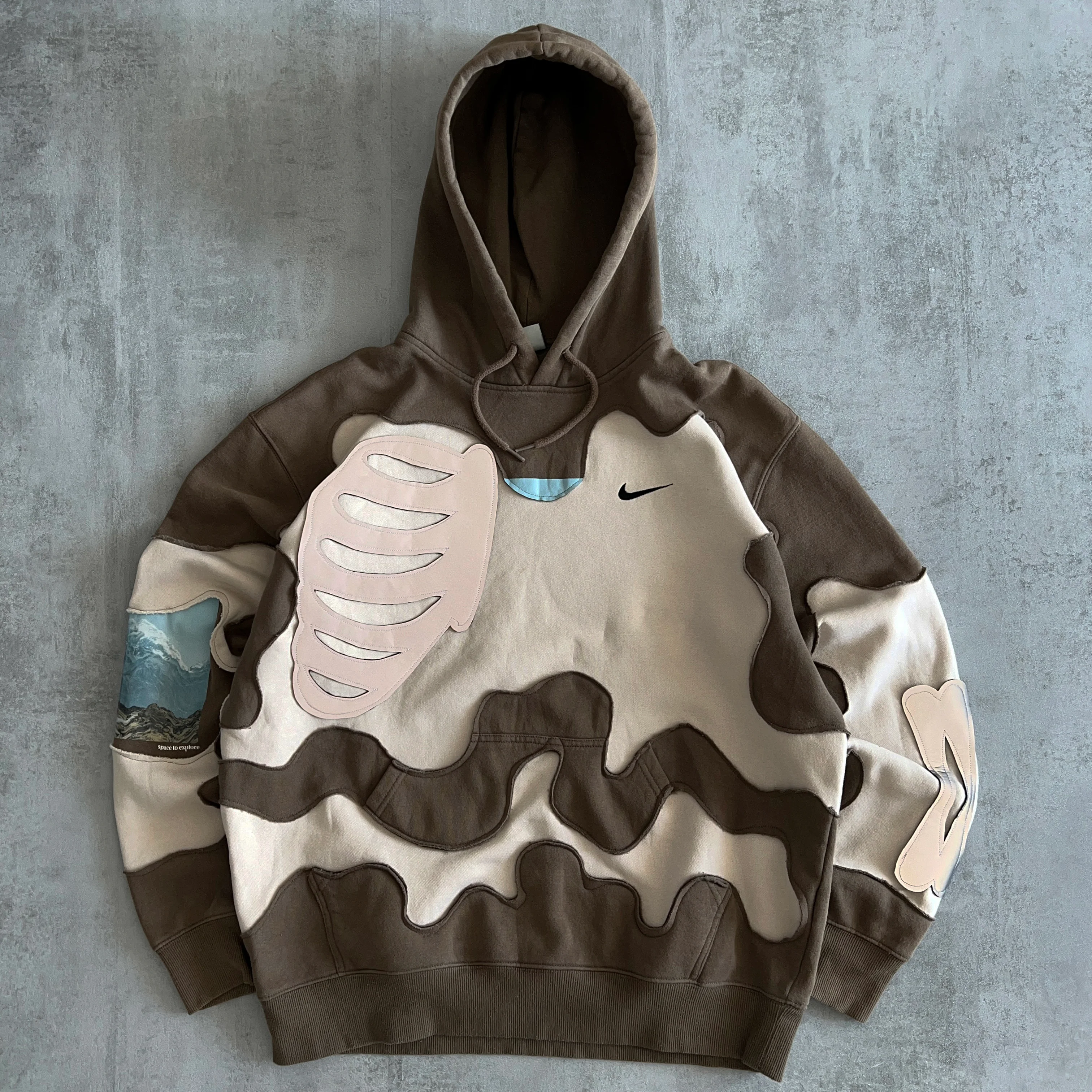 'BONES' REFLECTIVE HOODIE (M)