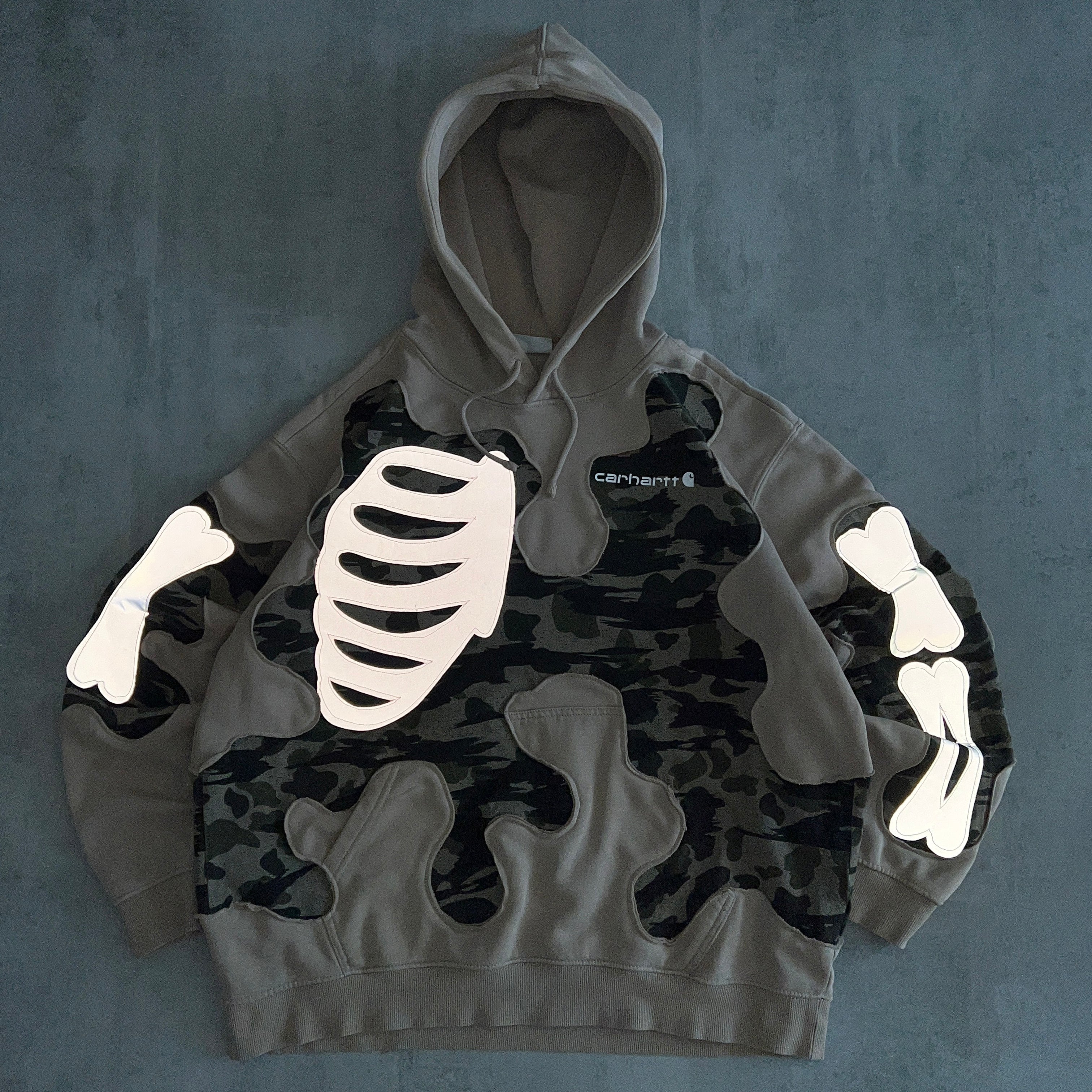 'BONES' REFLECTIVE HOODIE (L)