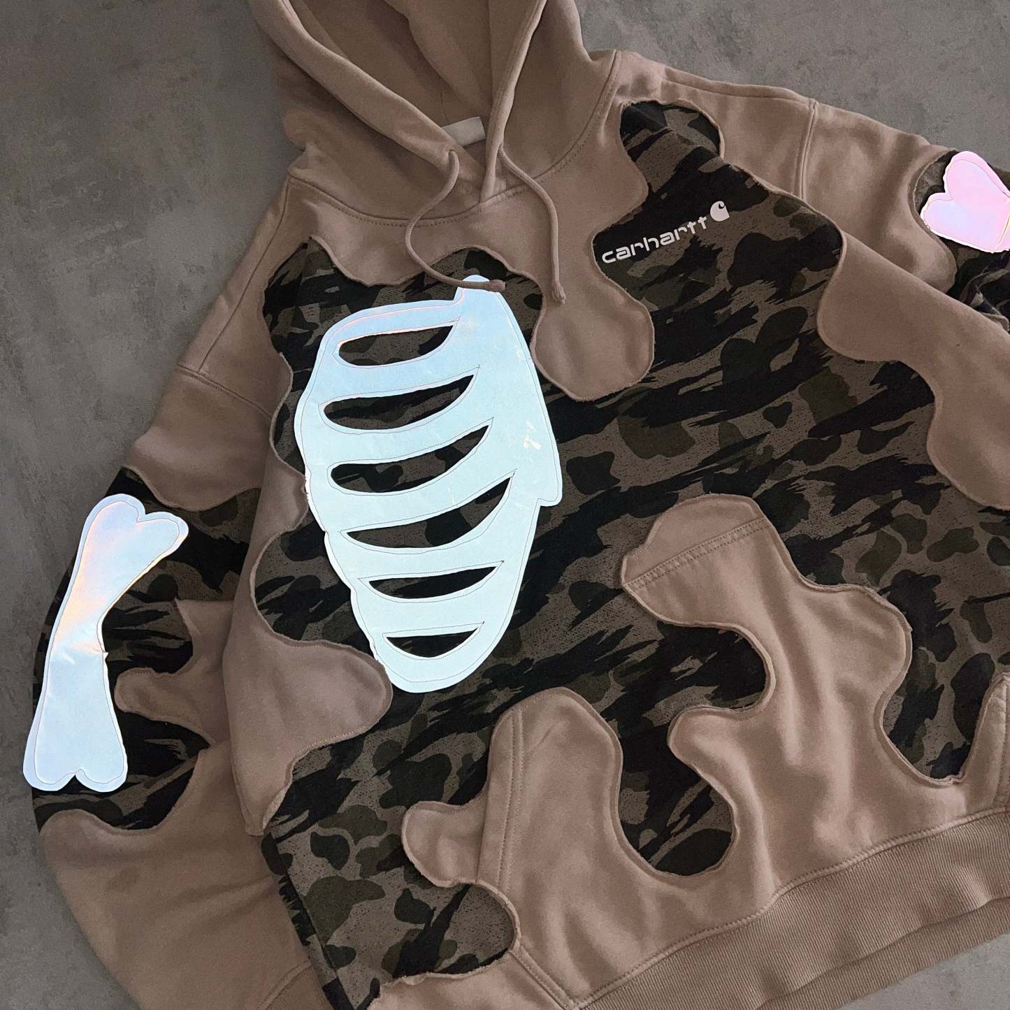 'BONES' REFLECTIVE HOODIE (L)