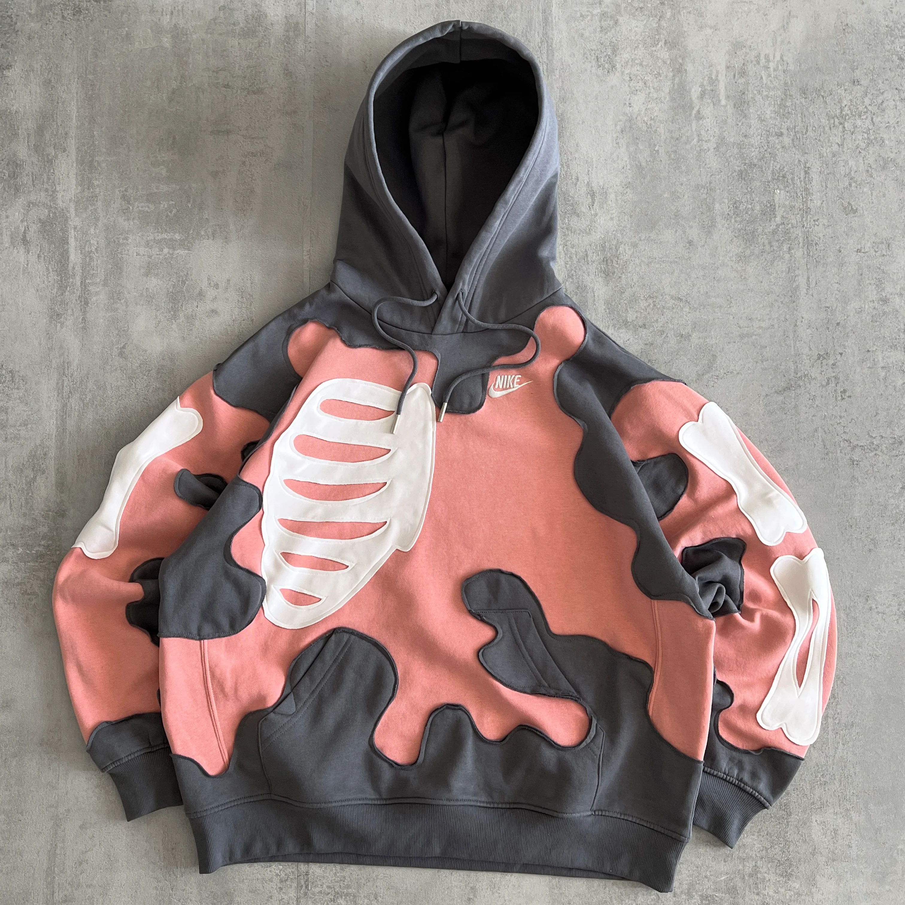 'BONES' HOODIE (M)