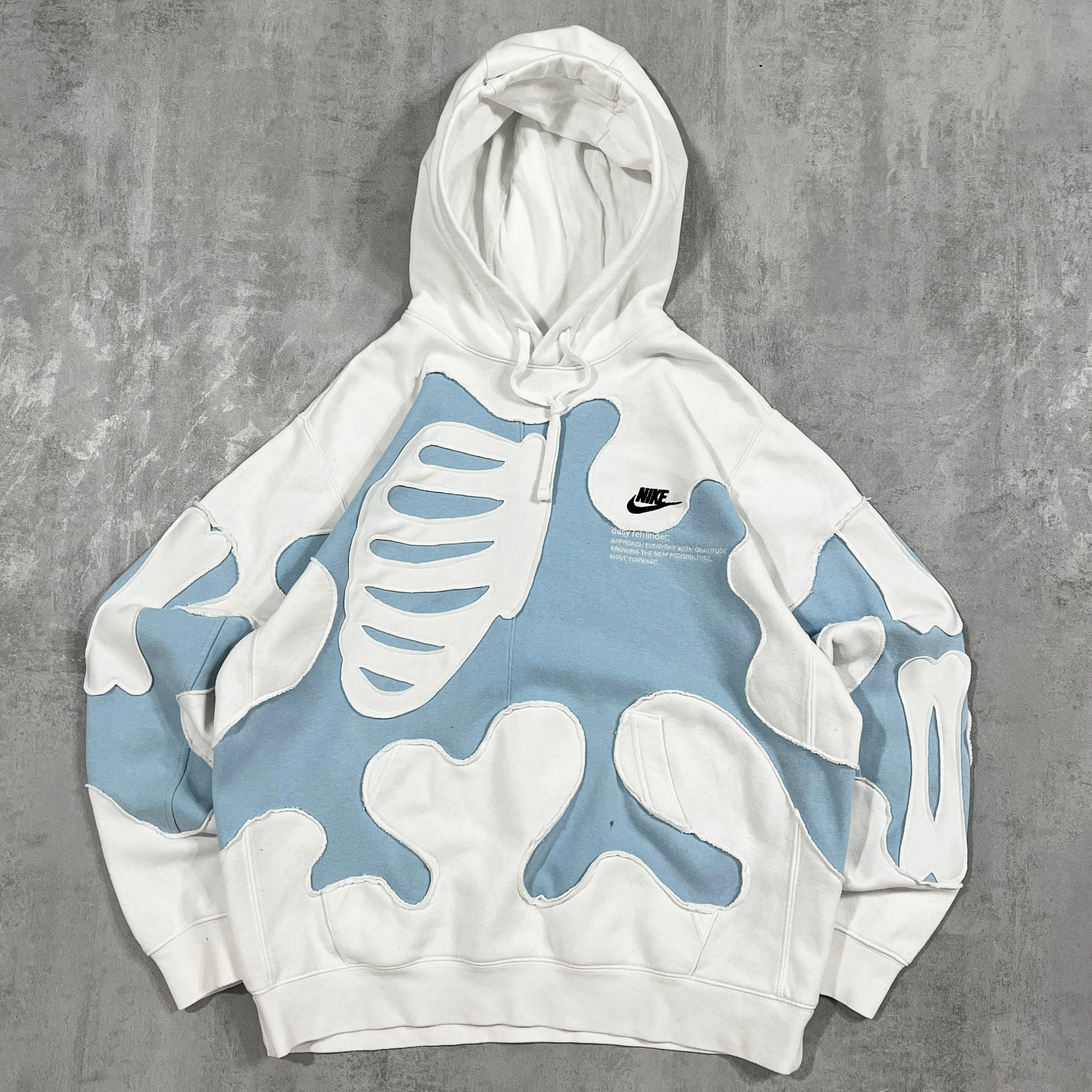 'BONES' HOODIE (M)