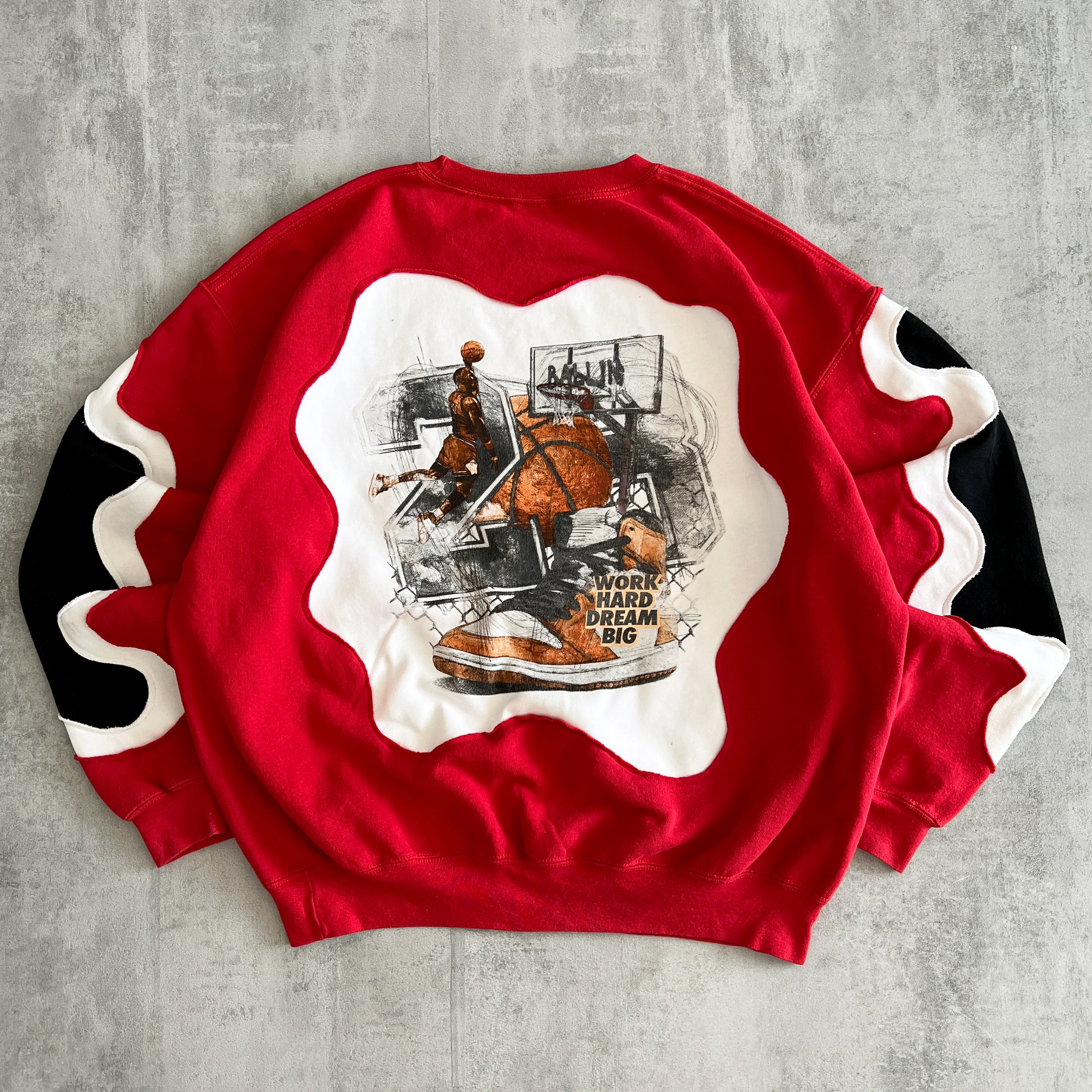 'SPLASH' SWEATSHIRT (XL)