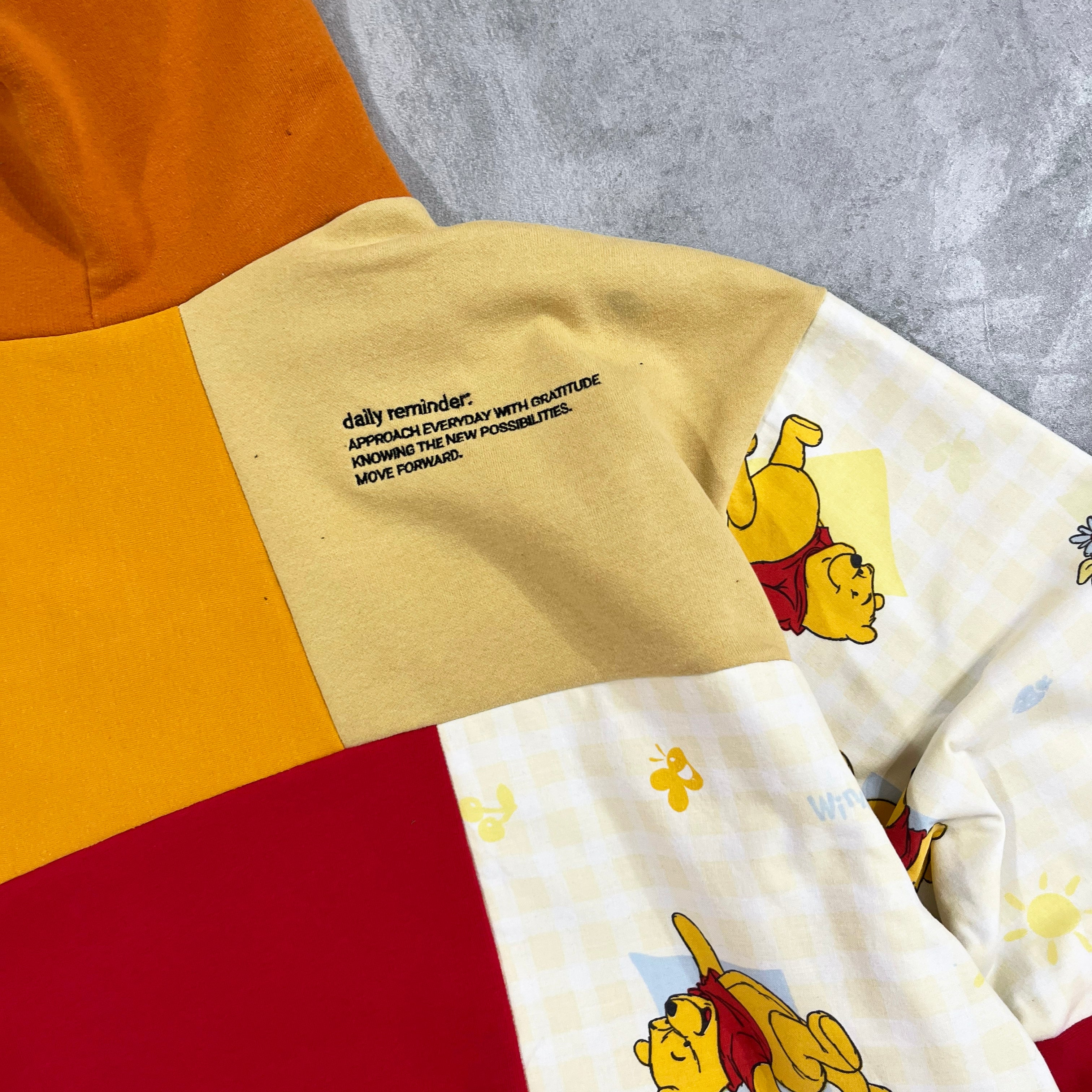 'WINNIE' HOODIE (L)