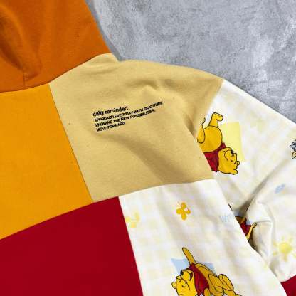 'WINNIE' HOODIE (L)