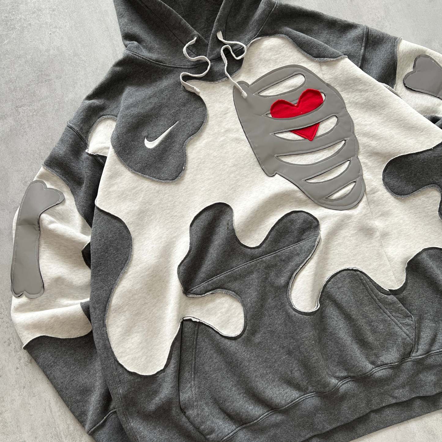 'HEART & BONES' REFLECTIVE HOODIE (XXL)