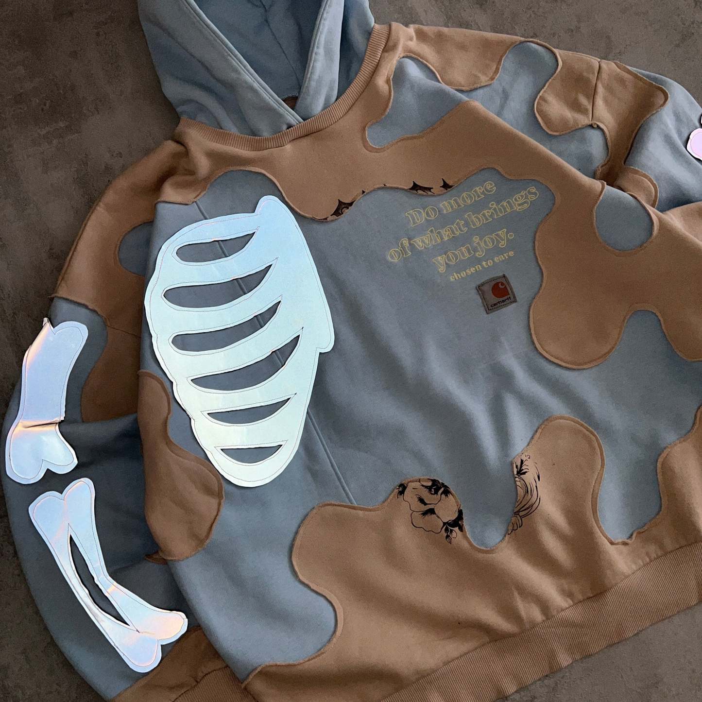 'DO MORE OF WHAT BRINGS YOU JOY' REFLECTIVE HOODIE (XL)