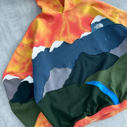 'MOUNTAINS' HOODIE (XXL)