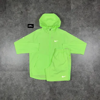 Nike Repel Miler Windrunner Jacket Ghost Green & Green Challenger Shorts Set