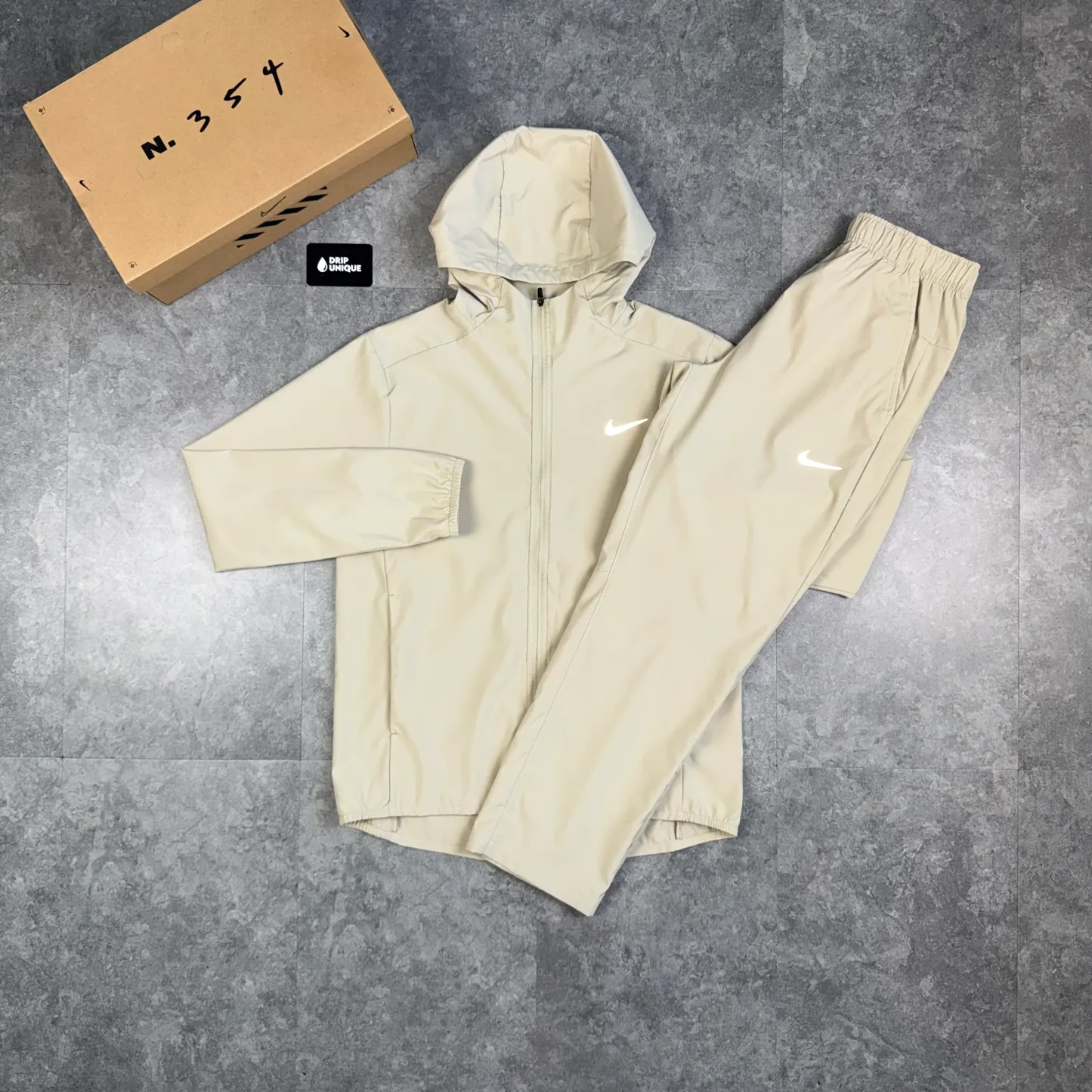 Nike Dri-Fit Form Windrunner Jacket Beige & Beige Nike Challenger Pants Set
