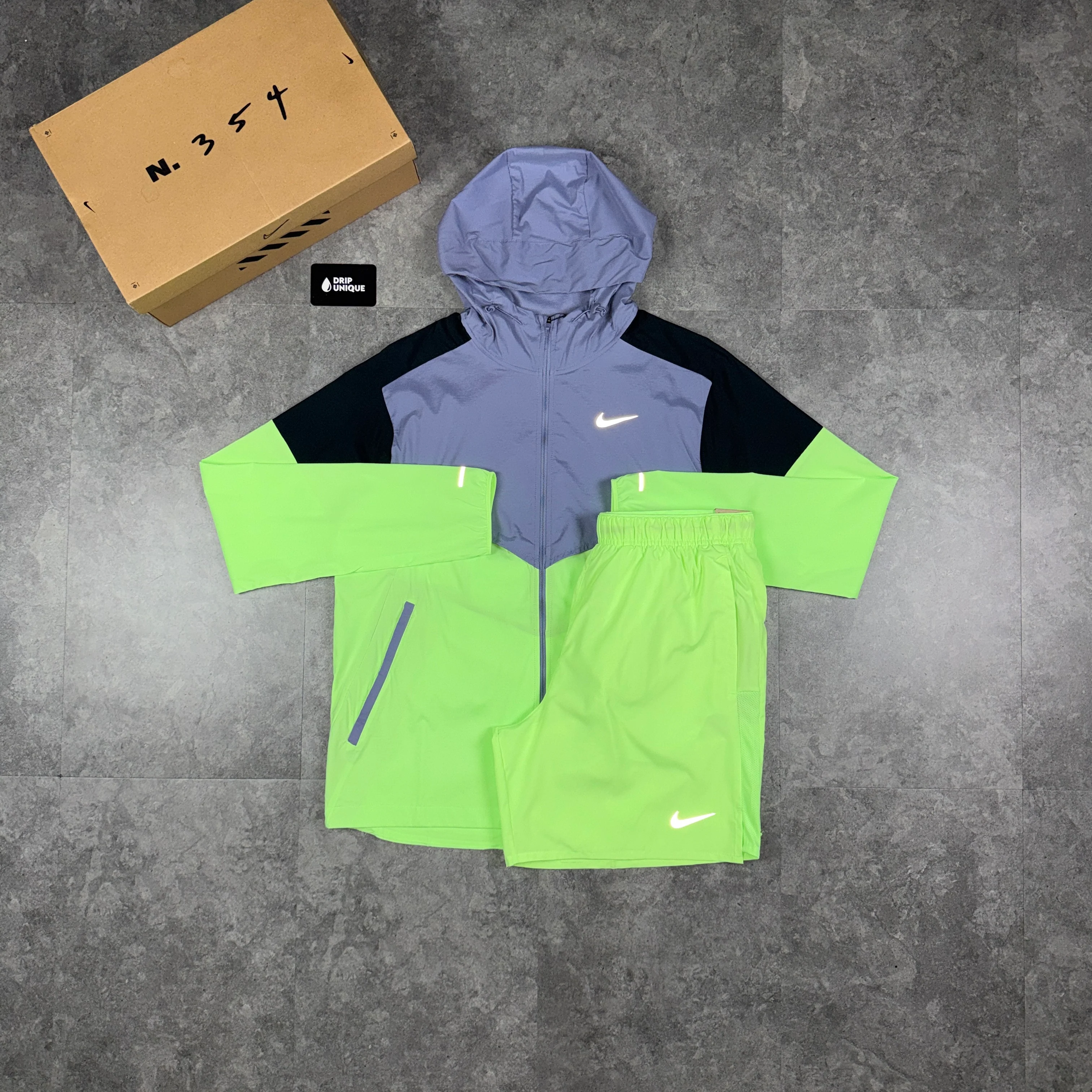 Nike UV Windrunner Jacket Ghost Green / Lavender