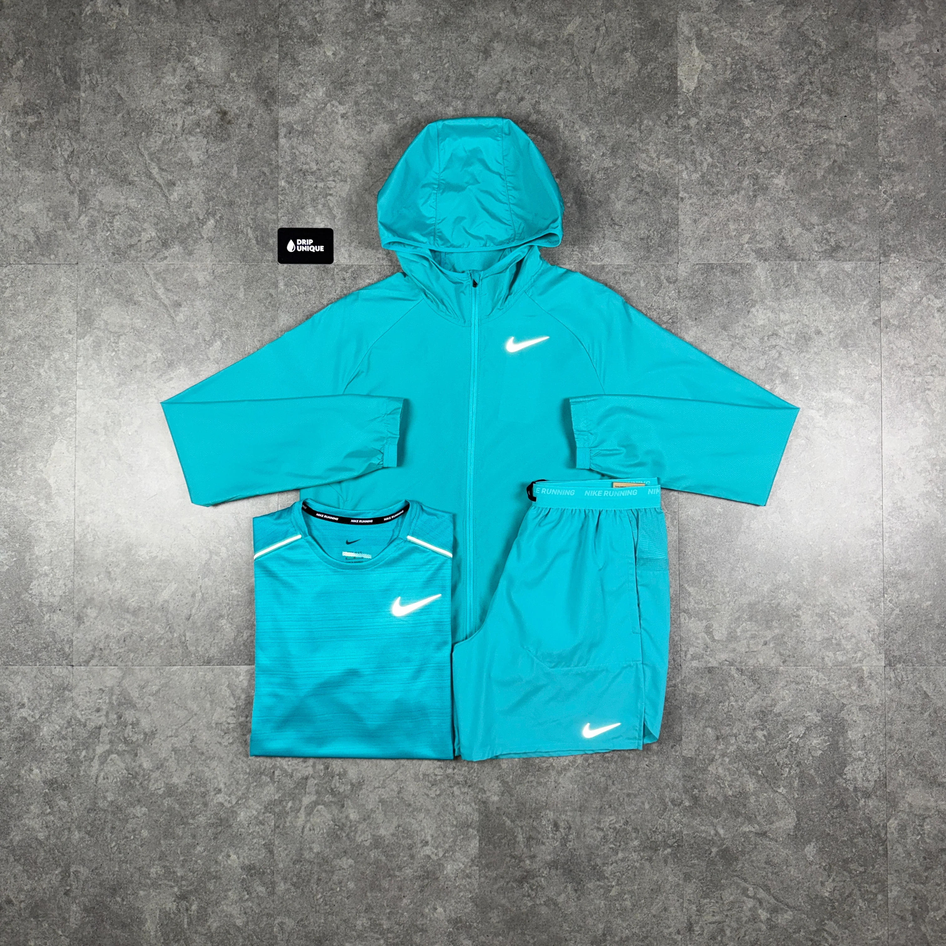 Nike Essential Windrunner Dusty Cactus Bundle