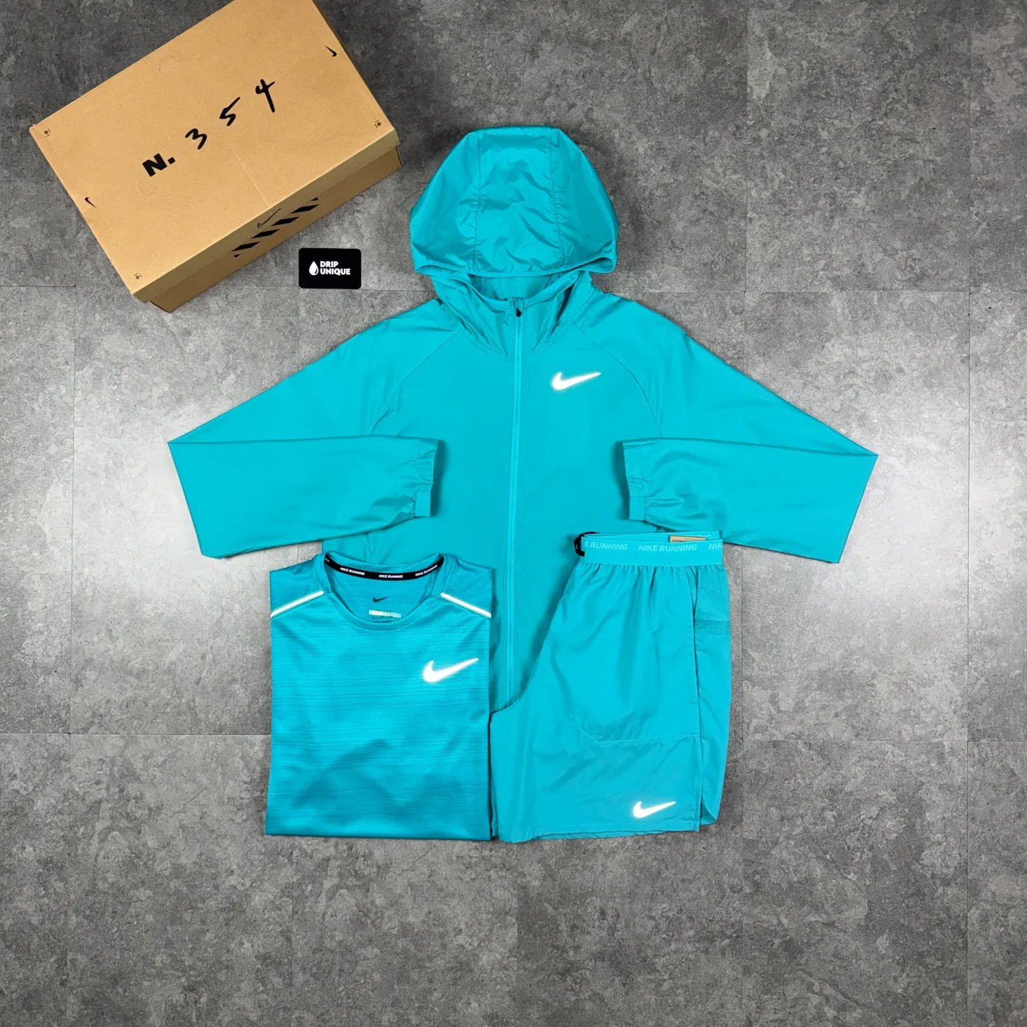 Nike Essential Windrunner Dusty Cactus Bundle