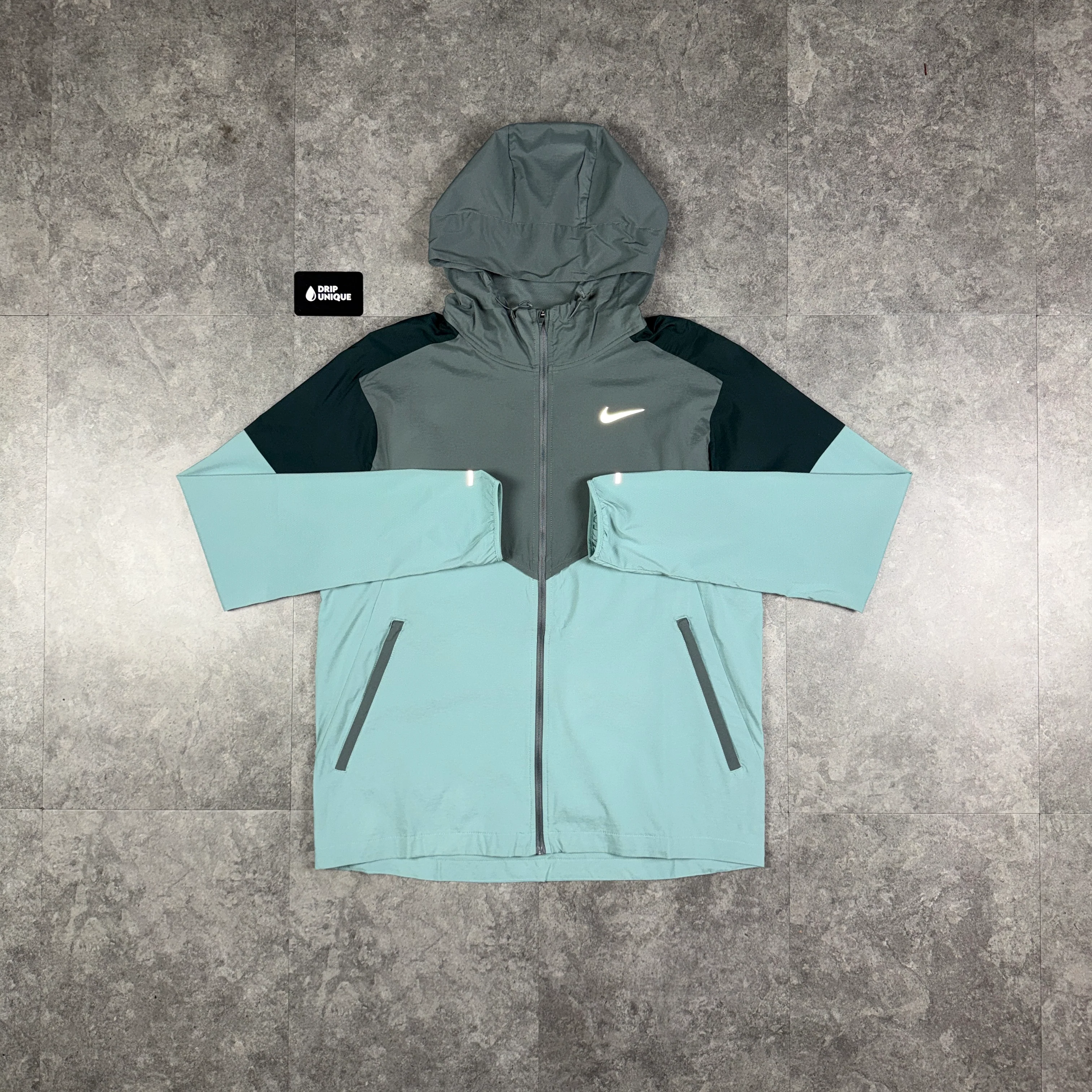 Nike UV Windrunner Jacket Smoke Grey