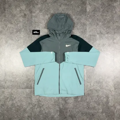Nike UV Windrunner Jacket Smoke Grey