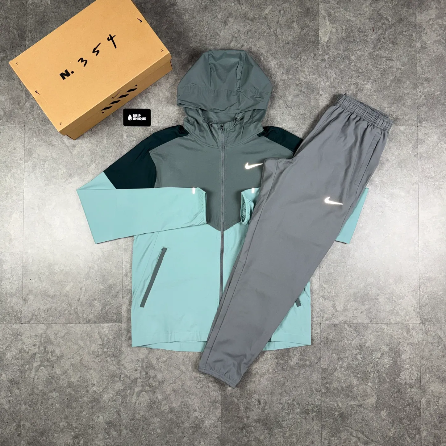 Nike UV Windrunner Jacket Smoke Grey