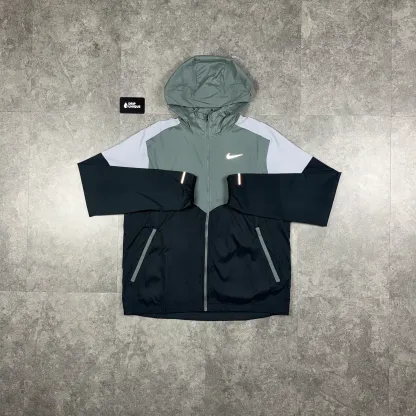 Nike UV Windrunner Jacket Wolf Grey