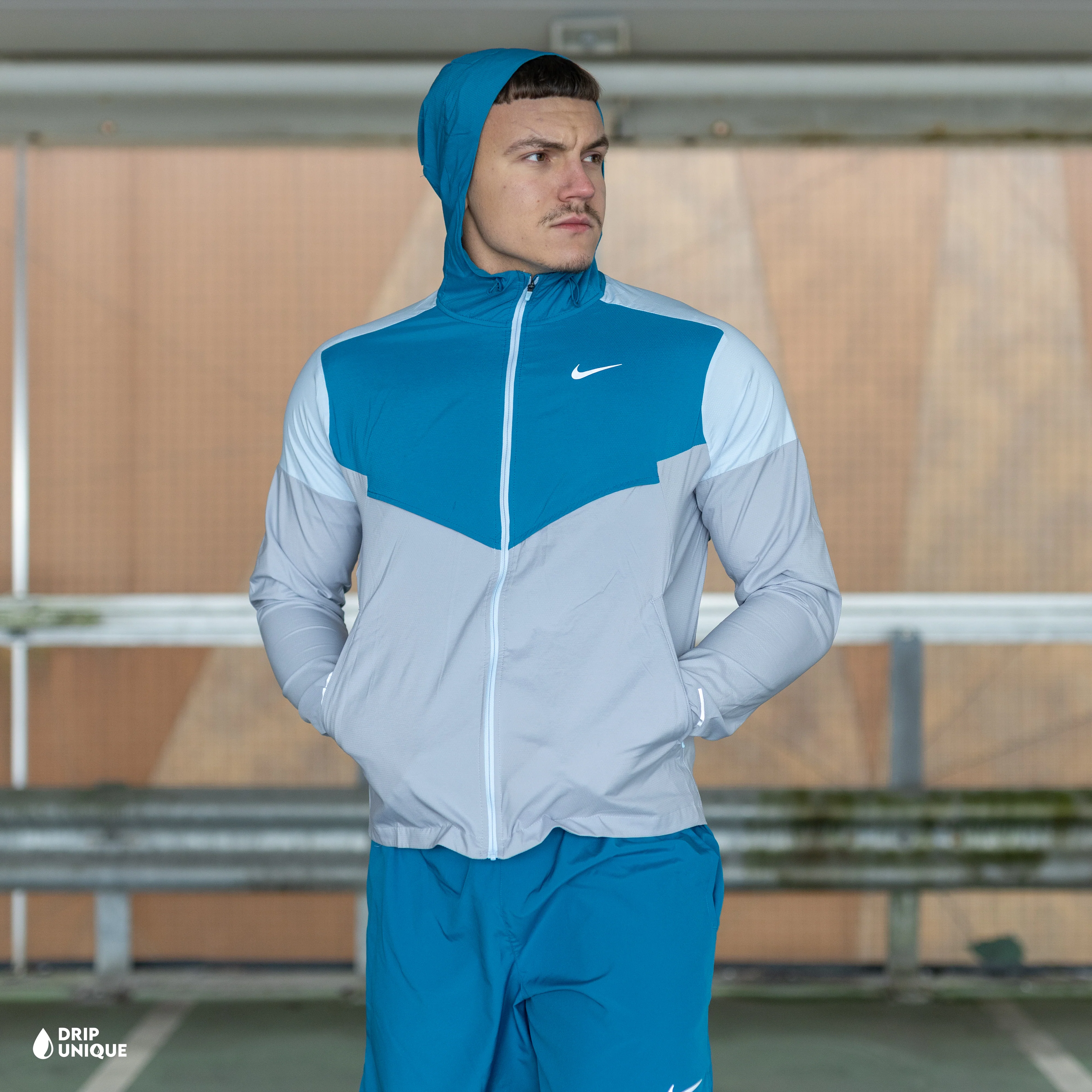 Nike UV Windrunner Jacket Green Abyss