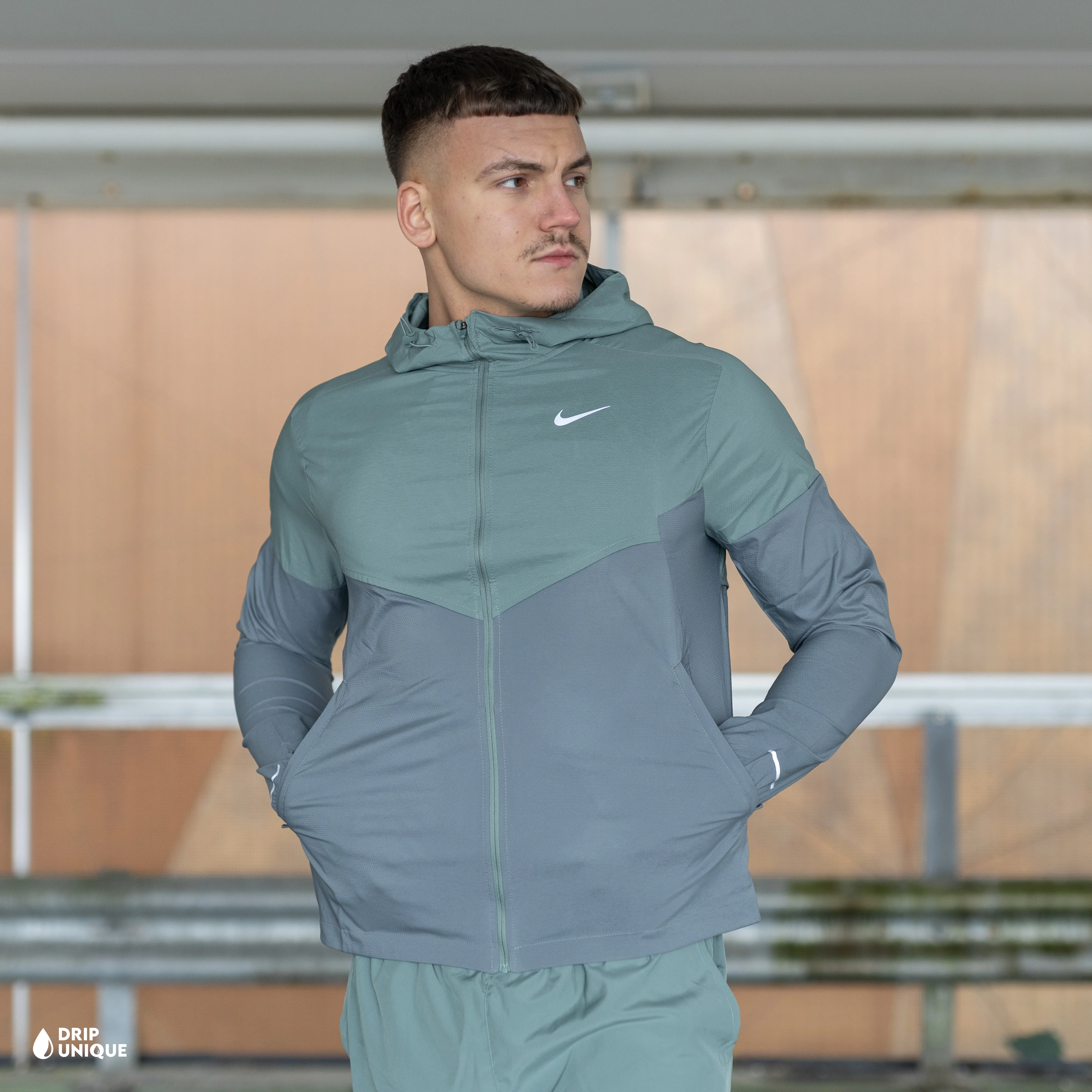 Nike UV Windrunner Jacket Clay Green
