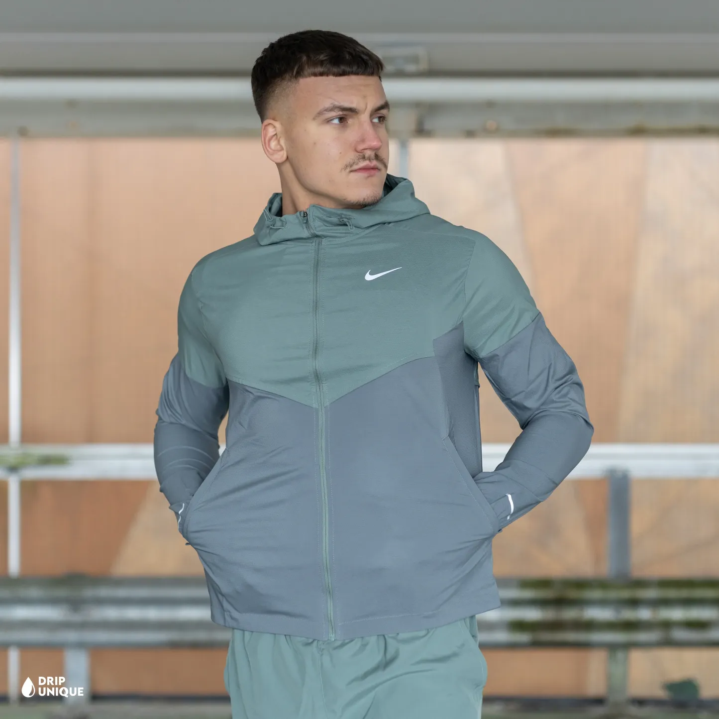 Nike UV Windrunner Jacket Clay Green