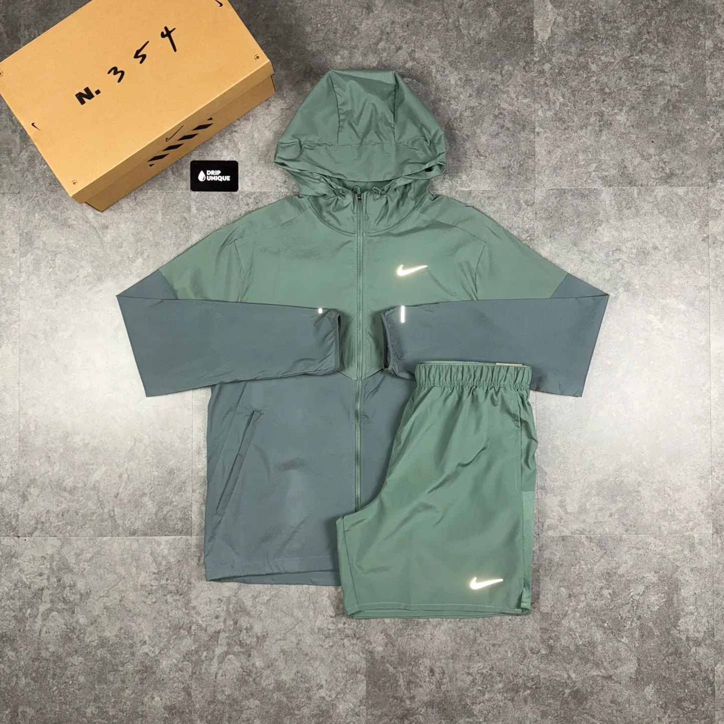 Nike UV Windrunner Jacket Clay Green