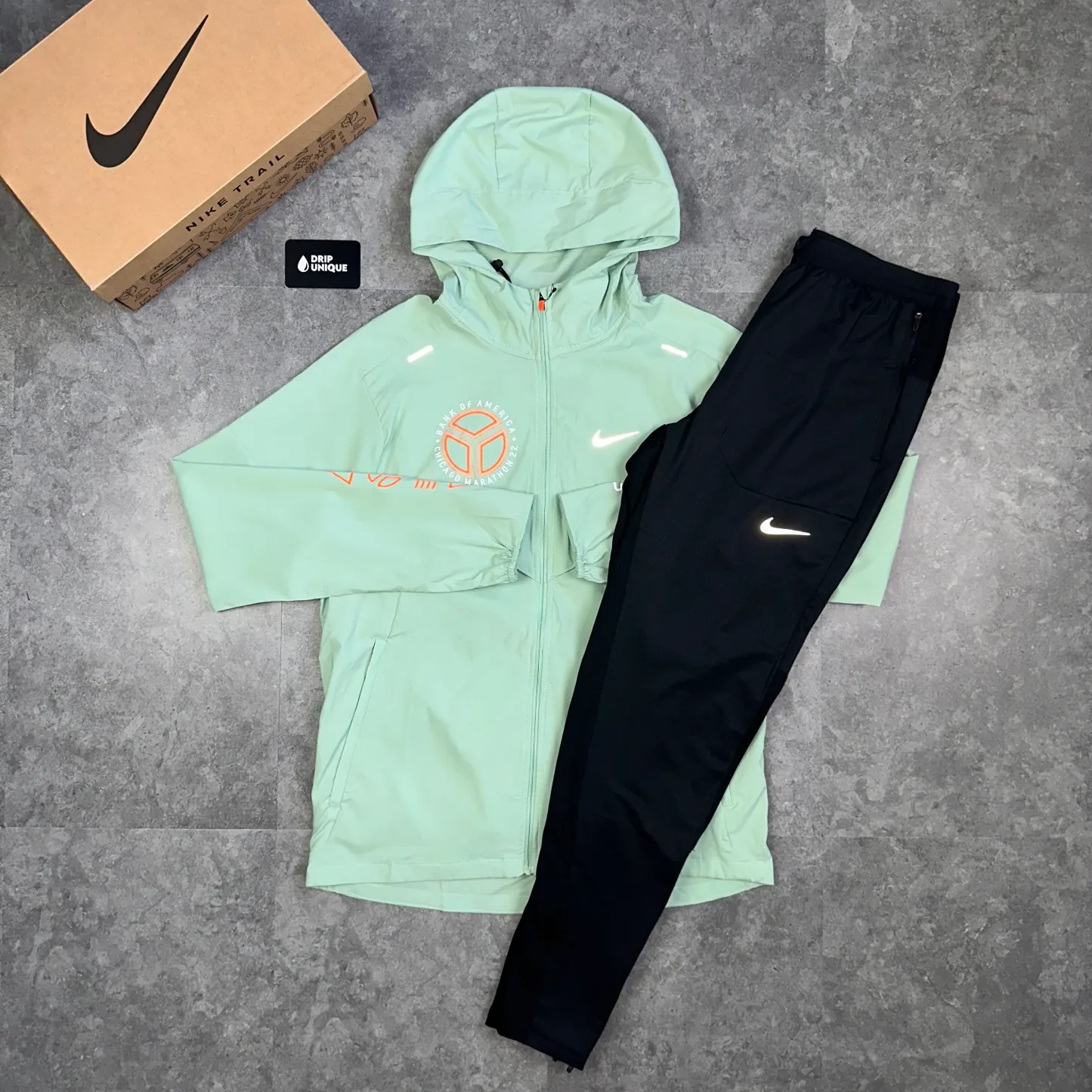 Nike UV Windrunner Jacket Chicago Finisher Mint