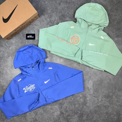 Nike UV Windrunner Jacket Chicago Finisher Mint