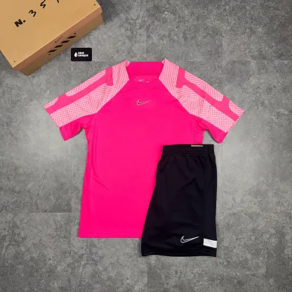 Nike Dri-Fit Strike T-Shirt Hot Pink