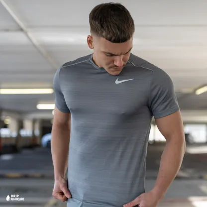 Nike Miler T-Shirt Grey