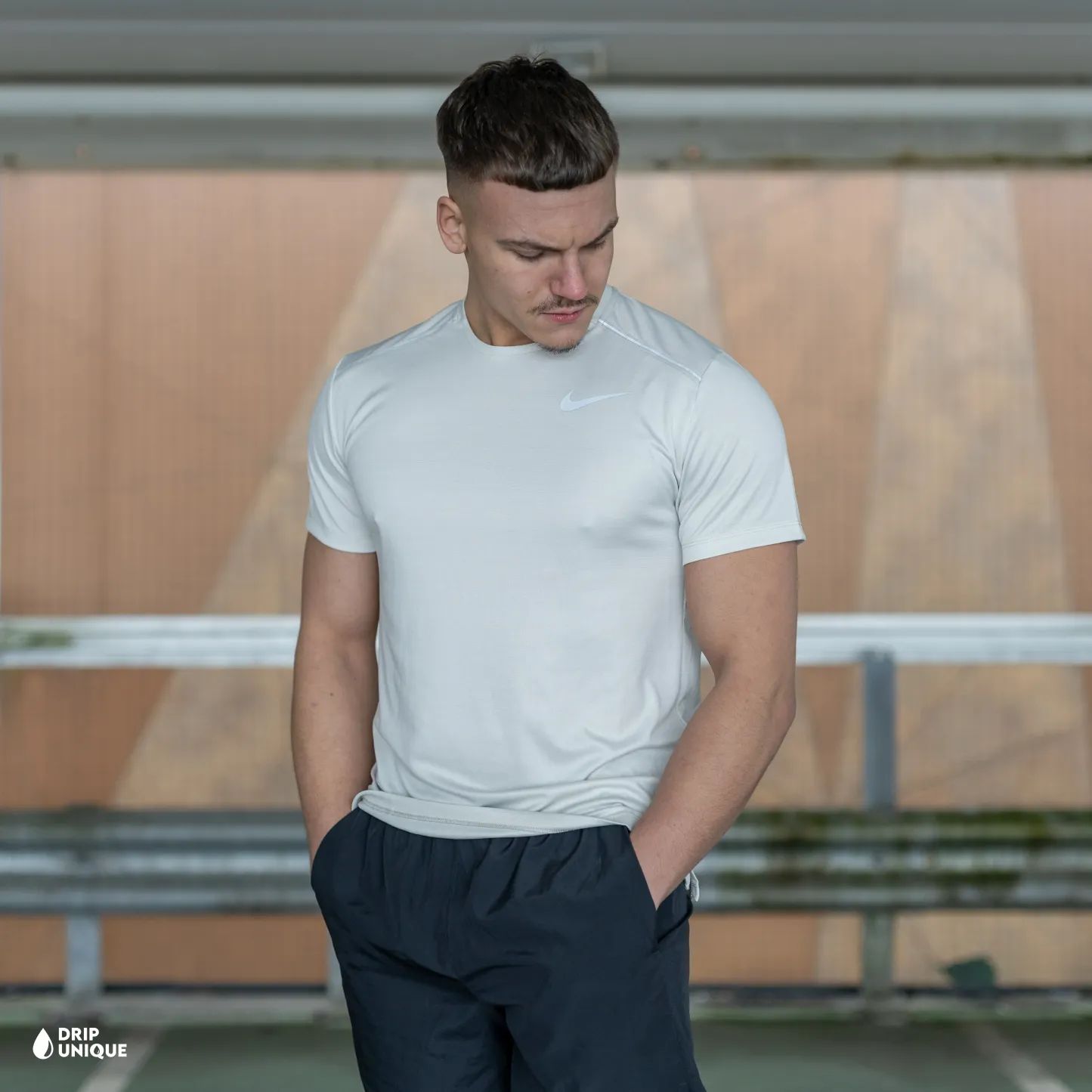 Nike Miler T-Shirt Light Bone