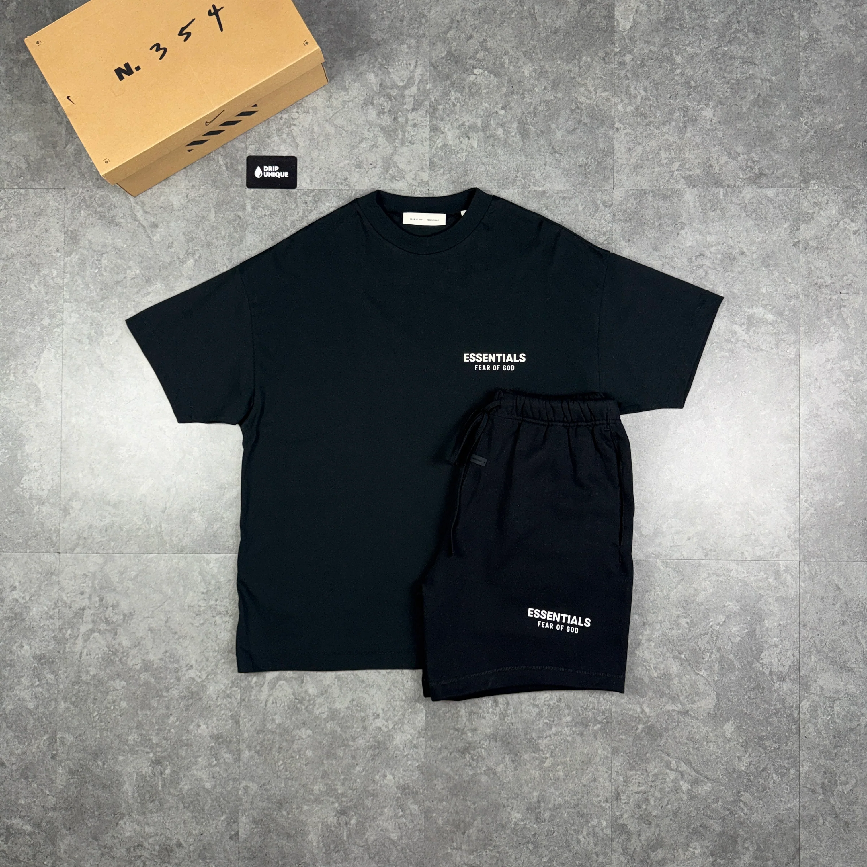 Essentials T-Shirt Jet Black