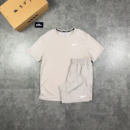 Nike Miler 3.0 T-Shirt Cream