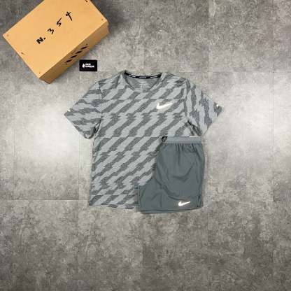 Nike Miler Jacquard T-Shirt Grey