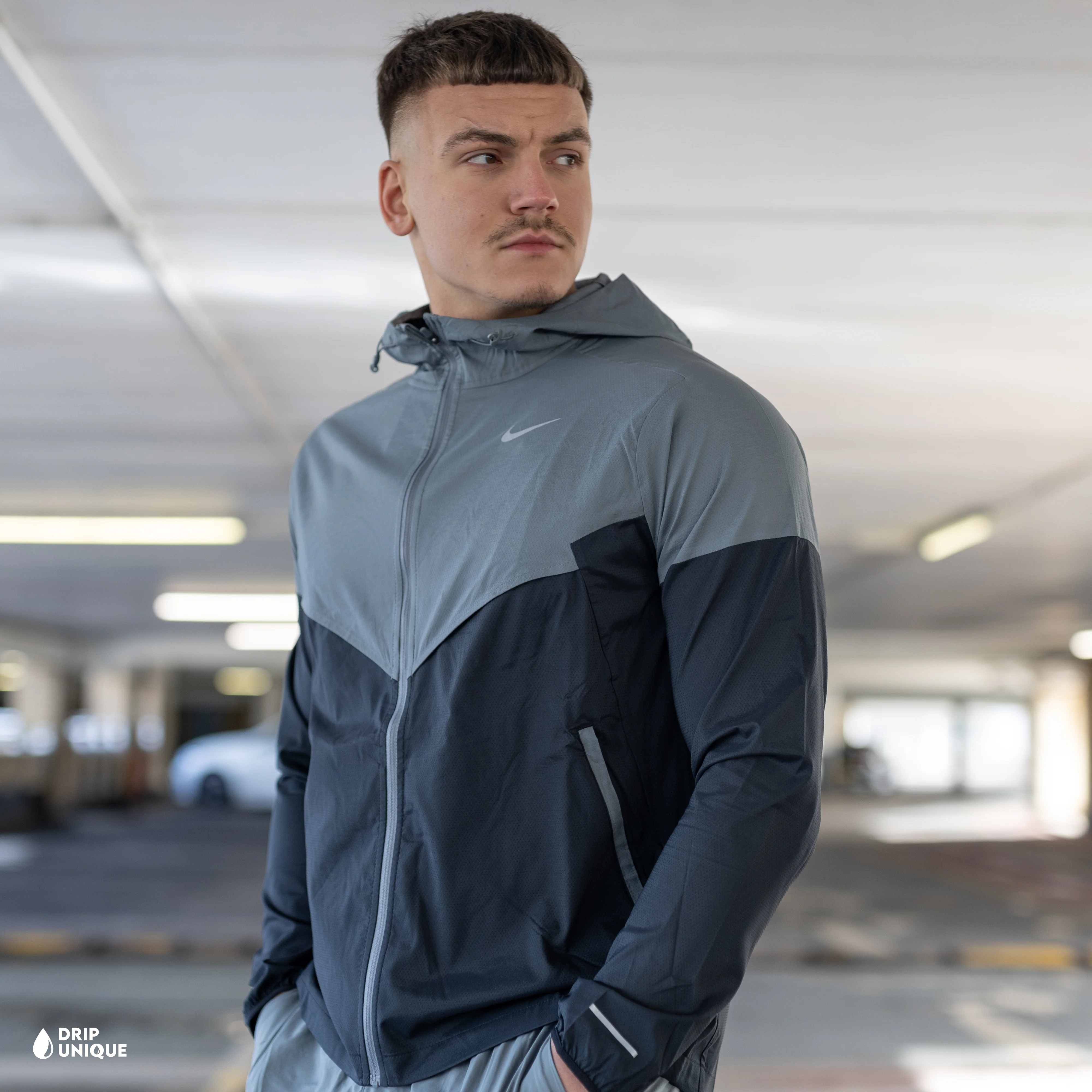 Nike UV Windrunner Jacket Black / Grey