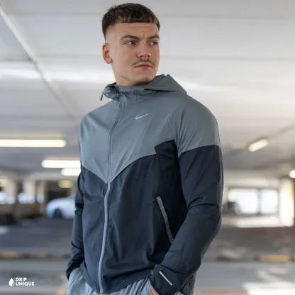 Nike UV Windrunner Jacket Black / Grey