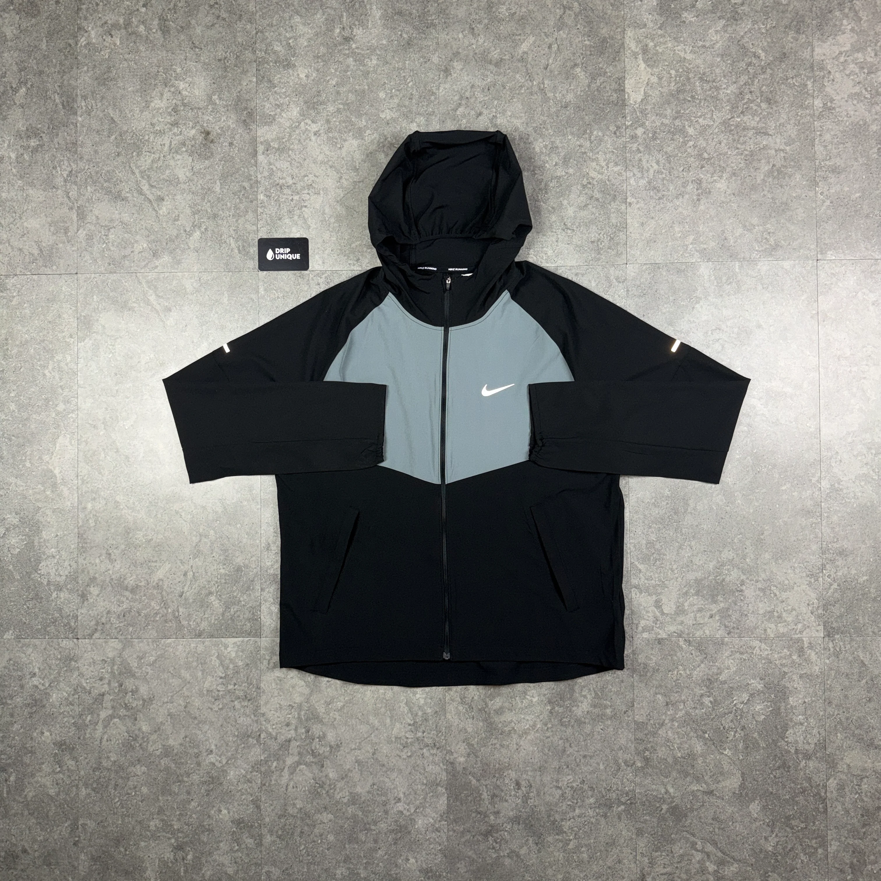 Nike Woven Repel Miler Windrunner Jacket Black / Grey