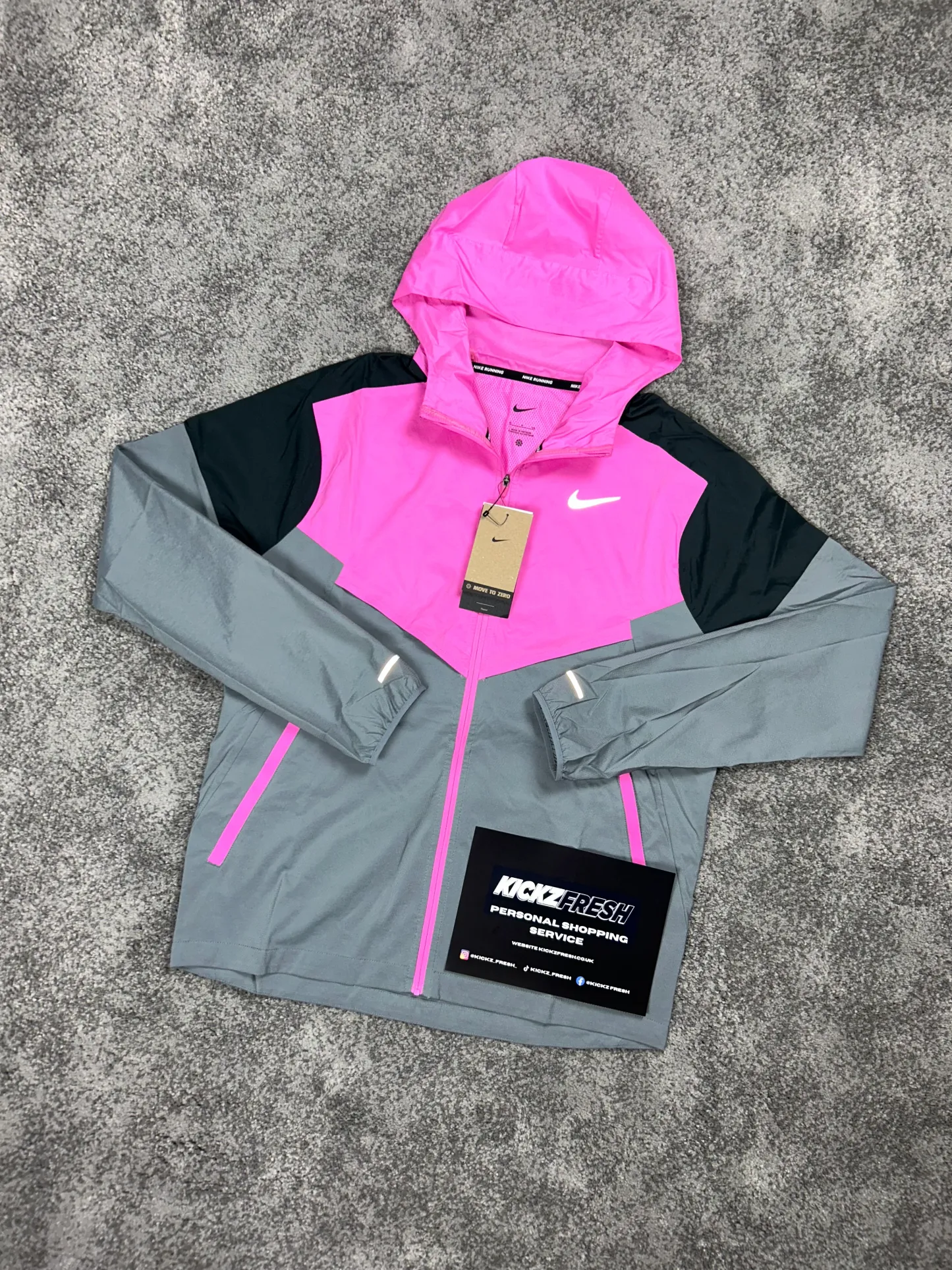 Nike Windrunner Jacket Hyper Black Pink