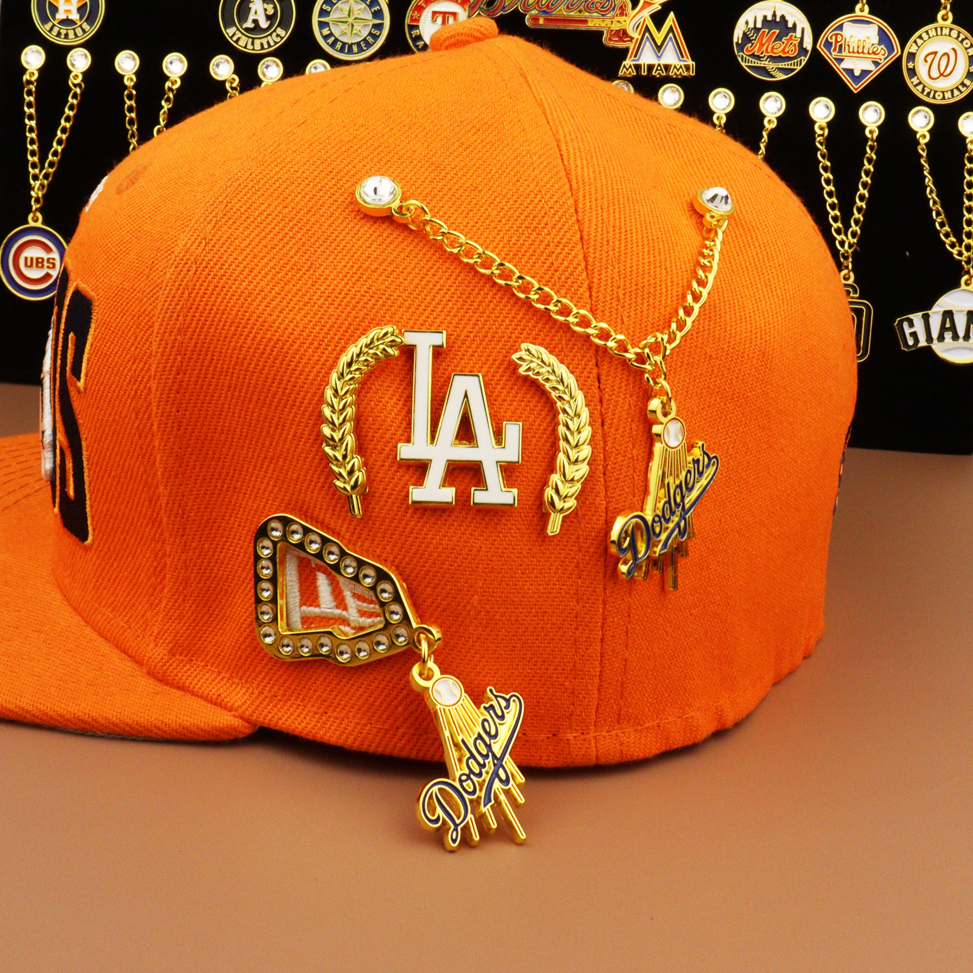 NEW ERA UNIQUE METAL BADGE BASEBALL CAP PIN 35 /255