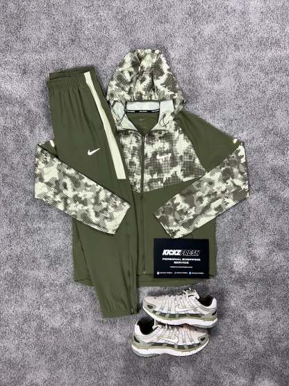Nike Windrunner khaki Cargo Camo Tracksuit