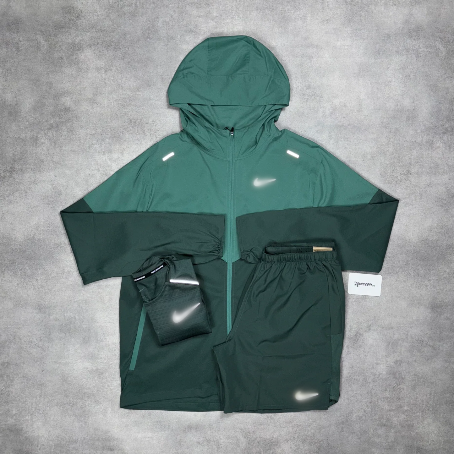 Nk Uv Windrunner Jacket 3-Piece 7” Challenger Short Set