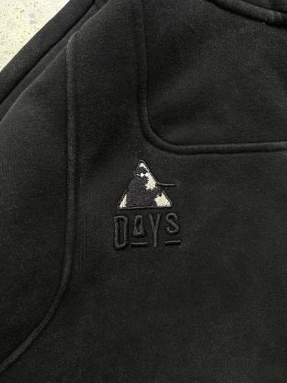 SAKAMOTO DAYS HOODIE - BLACK
