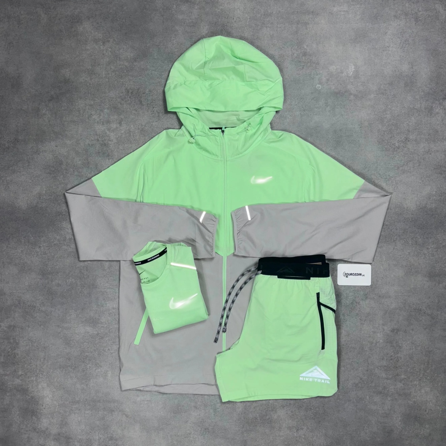 Nk Uv Windrunner Jacket 3-Piece 7” Challenger Short Set