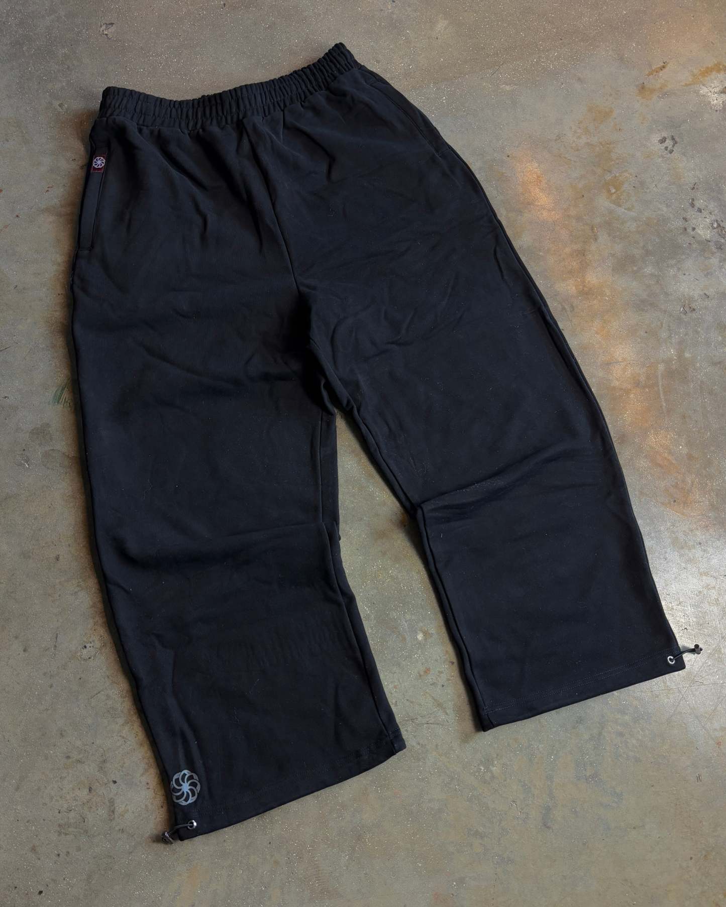 LFR Wide Leg Joggers in Noir