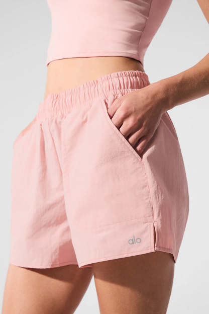 ALUMNI SHORT