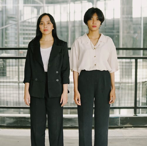 CLOTHING & ACCESSORIES