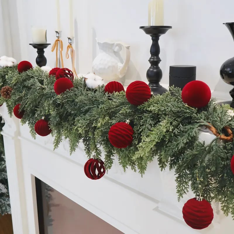 🎅 Luxe Velvet Christmas Balls – Elegant Holiday Glow
