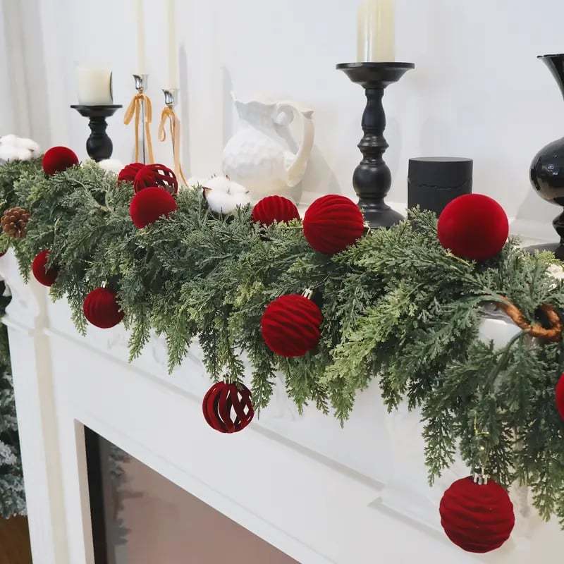 🎅 Luxe Velvet Christmas Balls – Elegant Holiday Glow