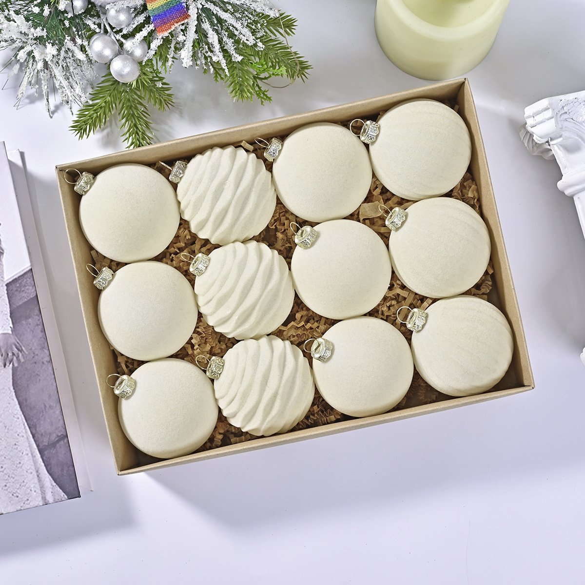 🎅 Luxe Velvet Christmas Balls – Elegant Holiday Glow