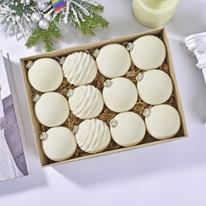 🎅 Luxe Velvet Christmas Balls – Elegant Holiday Glow