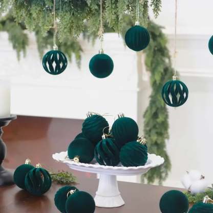 🎅 Luxe Velvet Christmas Balls – Elegant Holiday Glow